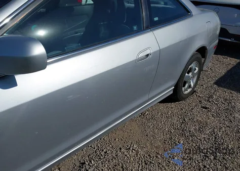 2002 Honda Accord 2.3 Ex z USA, uszkodzony, nr VIN 1HGCG32582A027092